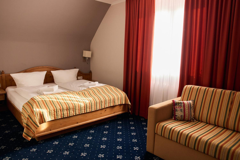 Bedroom 2, Landhotel Traube, Baden-Baden
