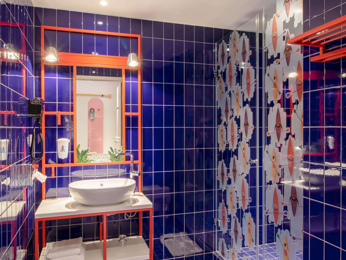 Bathroom 5, ibis Styles Warszawa Centrum, Warsaw
