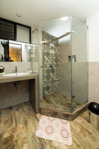 Bathroom 4, Gringo Bill's Boutique Hotel, Urubamba