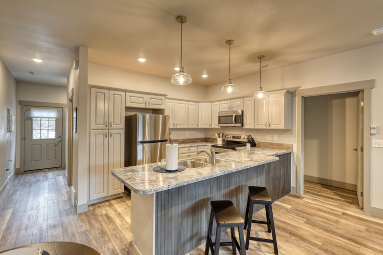 Room 5, Thomas Jefferson Inspired Condo Near Mt Rushmore, Pennington