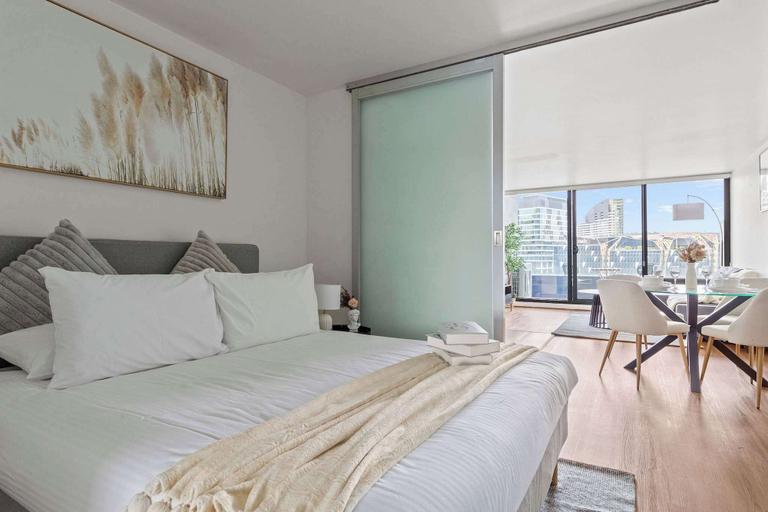 Interior 5, Chic Apartment by Southern Cross, FREE Parking, Melbourne