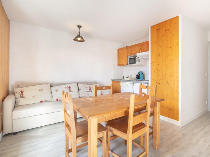 4, Apartment in Saint-Sorlin near Ski Resort, Savoie