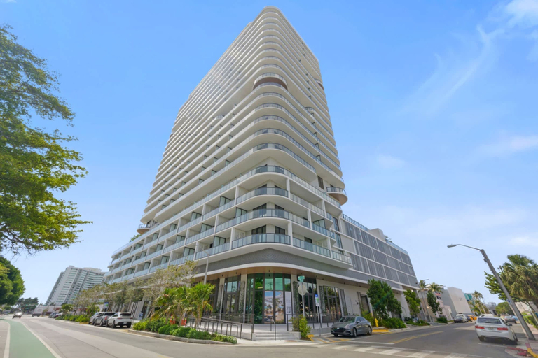 Room 4, NOK Fantastic 1 BR Den in Miami, Miami-Dade