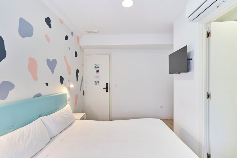 Bedroom 4, Hostal Carmen by gaiarooms, Salamanca