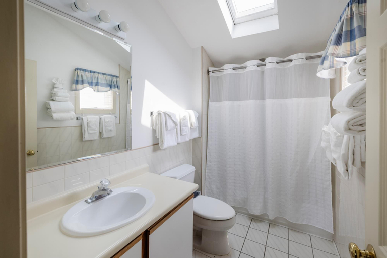 Bathroom 4, Green Harbor Resort, Barnstable