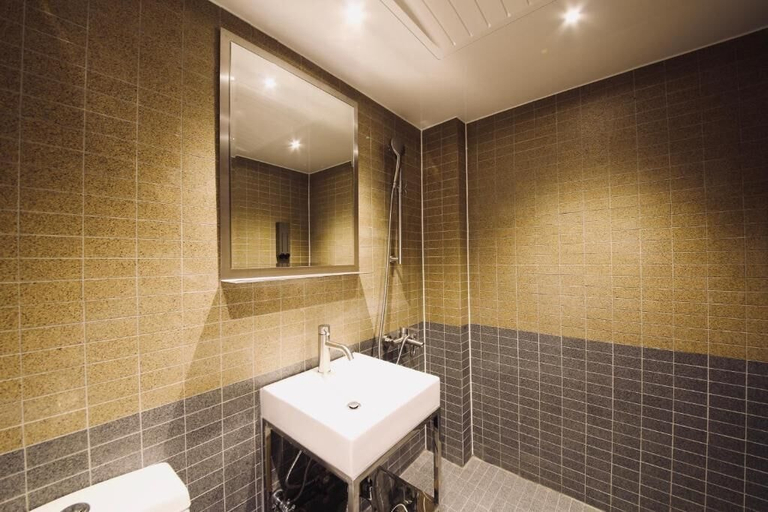 Bathroom 4, Tinto Hotel, Busanjin