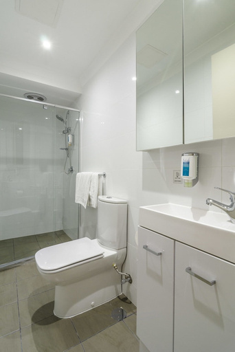 Bathroom, Parkville Place Serviced Apartments, Melbourne