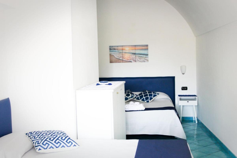 Bedroom 2, Eden Holiday Apartment, Salerno