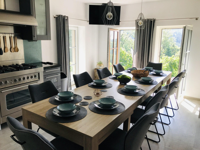 3, Villa in Tanvald near Ski Slopes, Jablonec nad Nisou