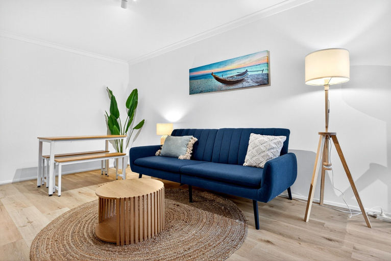 Living room 5, Bright 2-bed Unit Near Scarborough Beach, Stirling