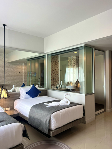 bedroom 16