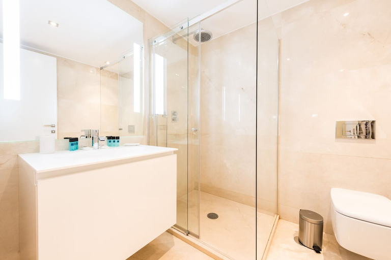 Bathroom 3, Gran View Apartments Madrid, Madrid