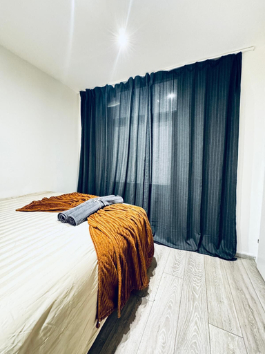 View from room, Elegant 5BR Home for Groups Families, Wien