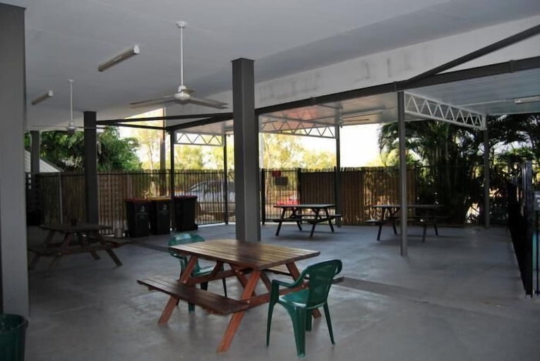 Others, Capricornia Motel, Fannie Bay