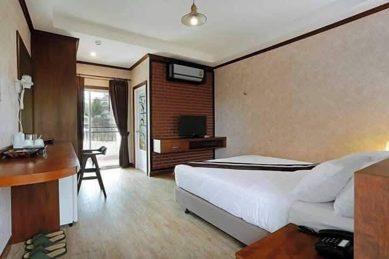 Bedroom 5, The Vega Resort, Bang Lamung