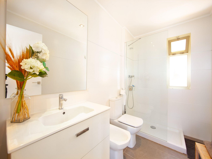 Bathroom, Studio in Marbella steps from sandy beach, Málaga