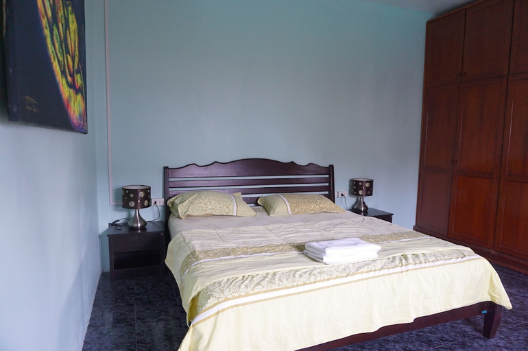 Bedroom 2, Martin's Swiss Guesthouse, Pulau Phuket