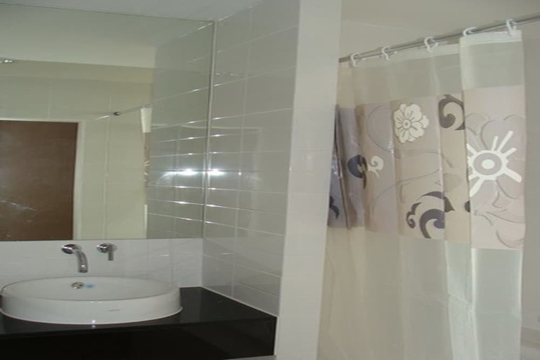 Bathroom, Ideo Mix Sukhumvit 103 By Winnie, Bang Na