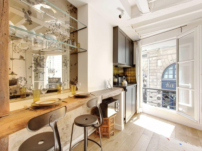 4, Appartement in the heart of Paris Saint Germain, Paris
