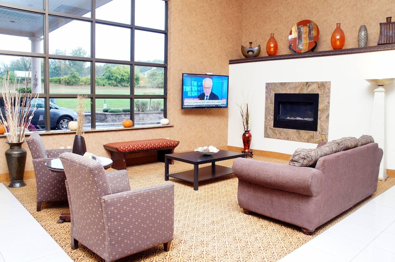 Public Area 2, Rodeway Inn & Suites East Windsor, Hartford