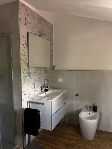 Bathroom 2, L'Una Dimora, Florence