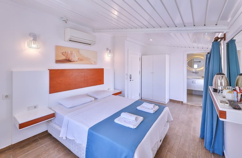 Bedroom 2, Mina Apart Hotel, Kaş