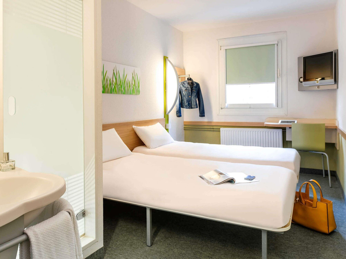 Bedroom 4, Ibis Budget Duisburg City, Duisburg