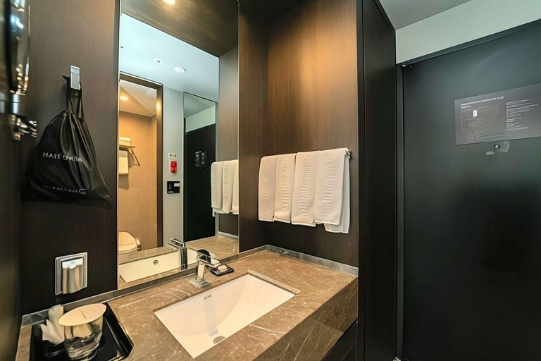 Bathroom 4, Golden Tulip Ever Yongin Hotel, Yongin