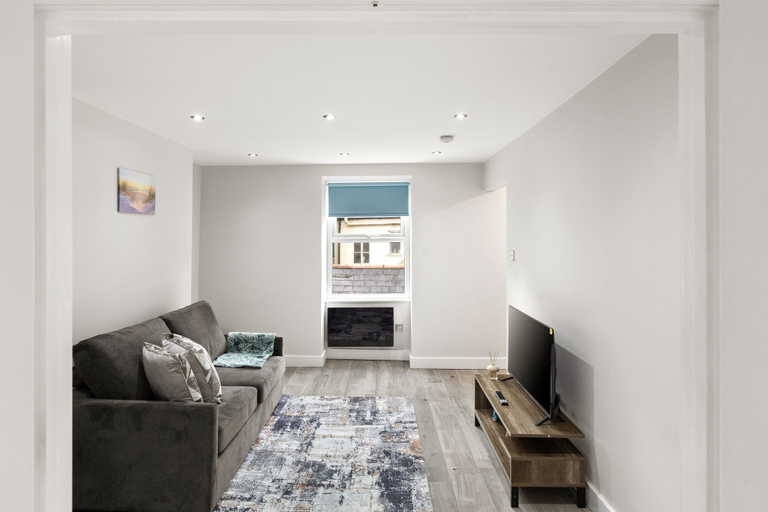 Room 4, Spacious 2-floor Flat Near Weymouth Seafront, Dorset