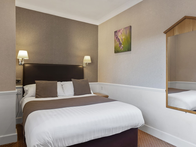 Bedroom 2, The Oaks Hotel, Lancashire