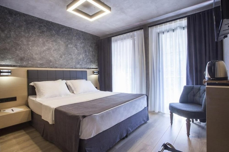 Bedroom 2, Redstone Hotel, Kadıköy