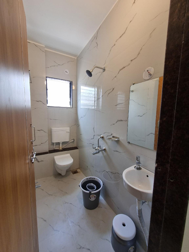 Bathroom 5, Vivanta Inn Lodge, Solapur, Solapur