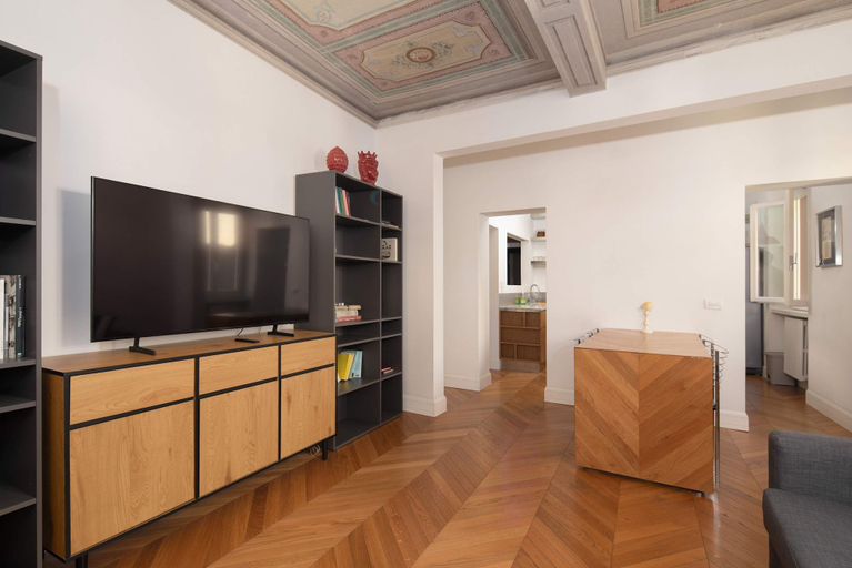 Others 2, Modern 2BR Apartment in Historic Florence, Florence