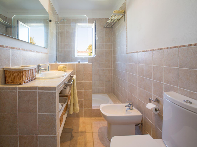 Bathroom 3, Can Miquelet - Apartment In Port Dalcudia, Baleares