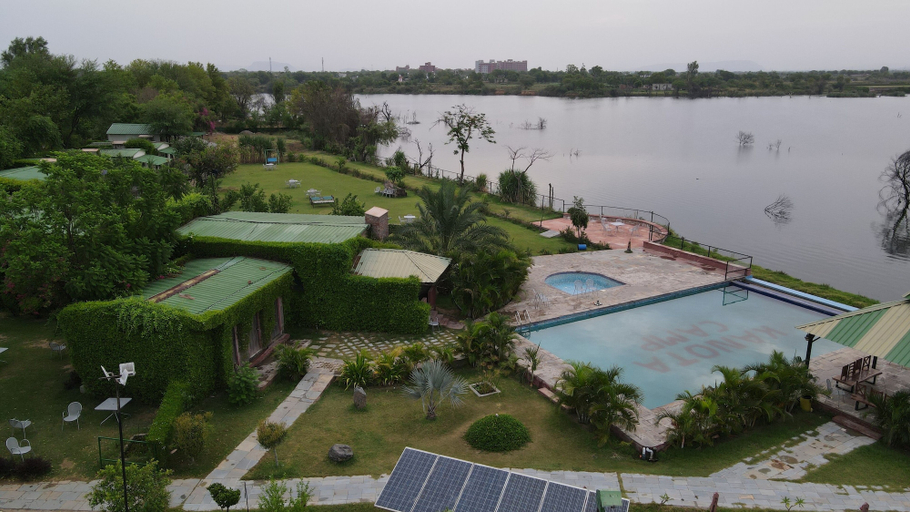 Outdoor pool, Kanota Camp Resort, Jaipur