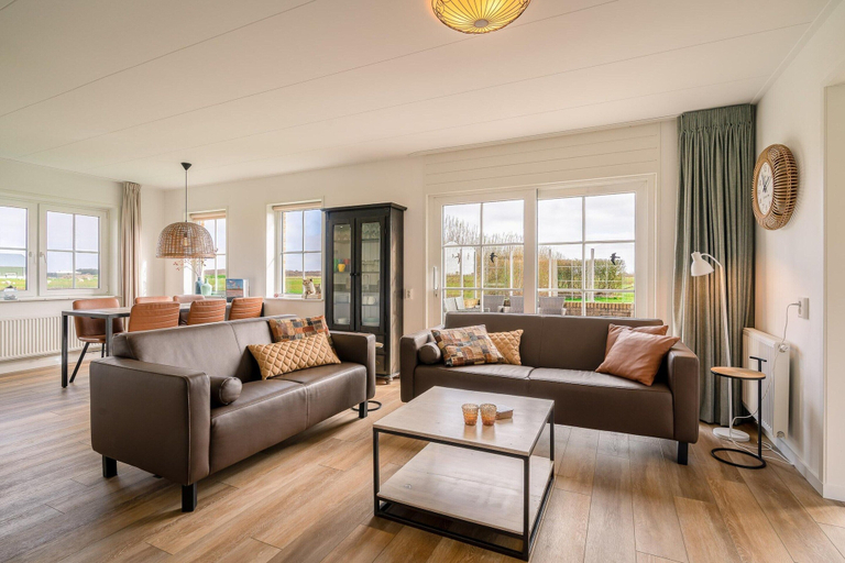 Living room 5, Tastefully Furnished Holiday Home, Texel