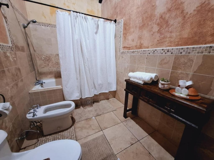 Bathroom 3, Hotel Boutique Casa del Angel, Antigua Guatemala