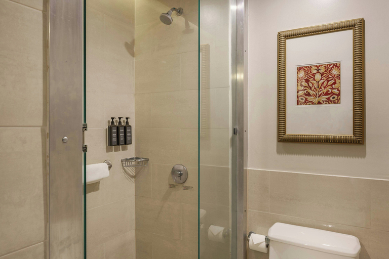 Bathroom 5, Courtyard by Marriott Panama Multiplaza Mall, Panamá