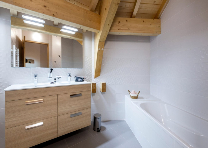 Bathroom 4, Apartment in Vaujany Near Alpe D'huez Slopes, Isère