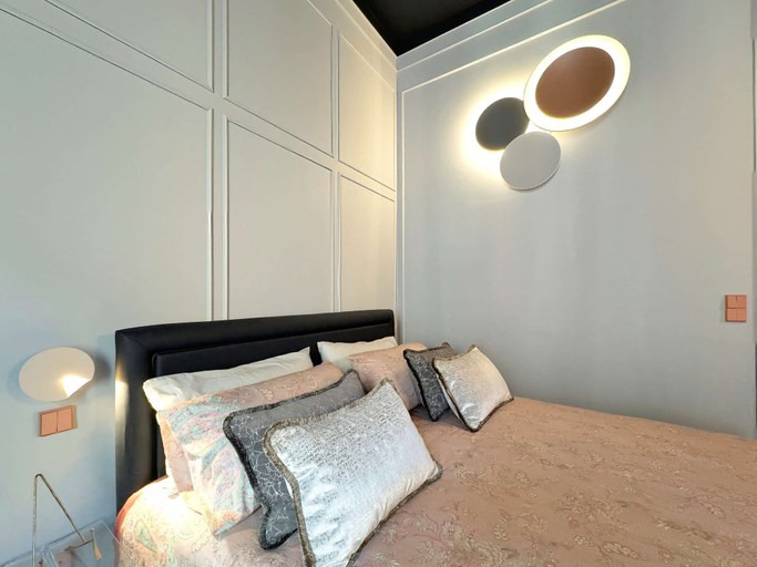 Others 3, Cinisca Suite Blue in Bologna, Bologna