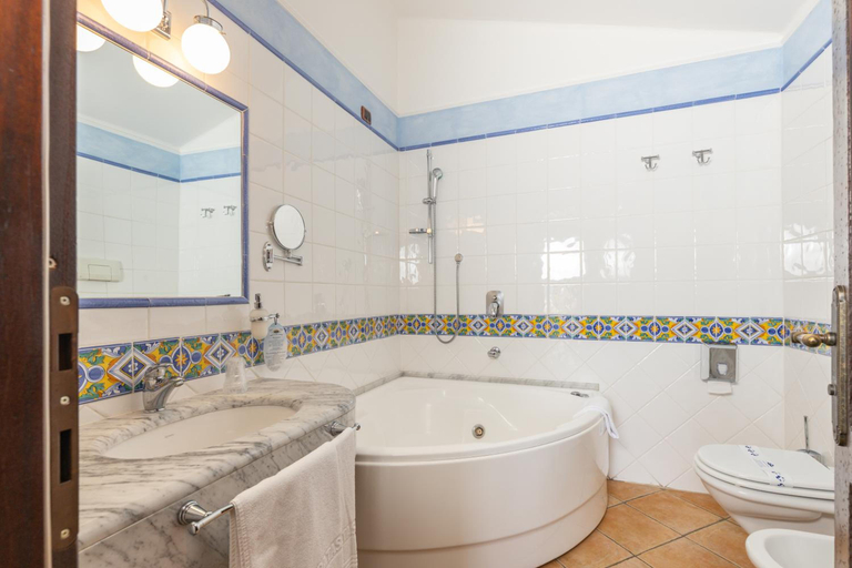 Bathroom, Arbatasar, Ogliastra