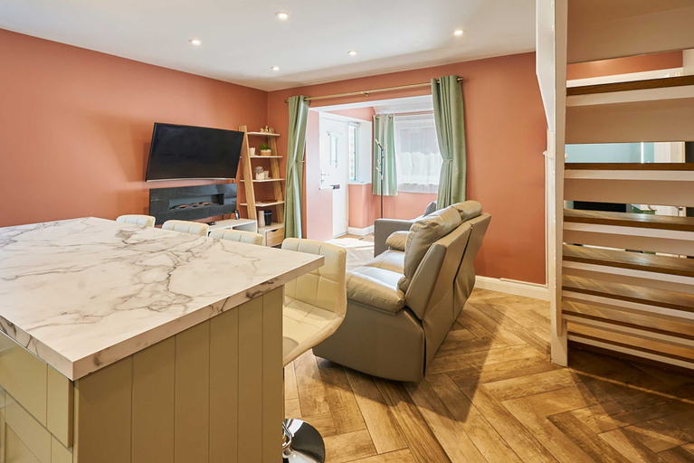 Others 3, Host Stay Knights Manor Way, Kent