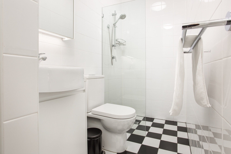 Bathroom, Boutique Studio With Balcony in Perfect Location, Sydney