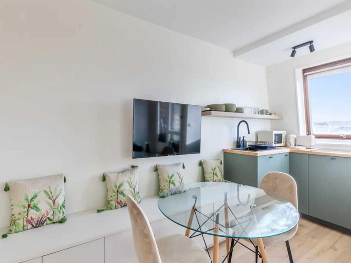 Others 5, Beautiful renovated studio on Port de Deauville, Calvados