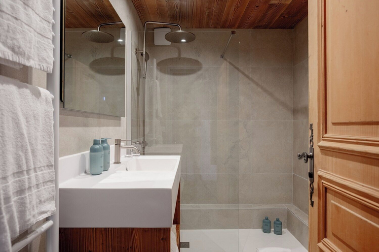 Bathroom 5, Hôtel Les Roches Fleuries, Haute-Savoie