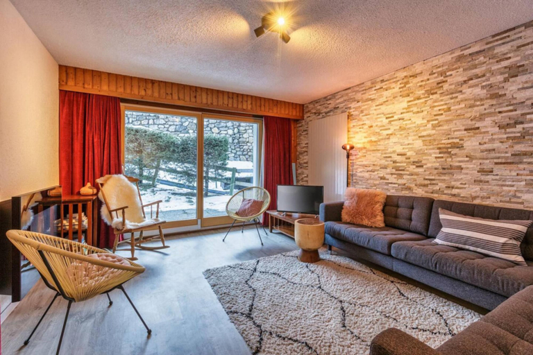 Room 4, Nevada 404 - Central 6 pax Apartment Garage, Martigny