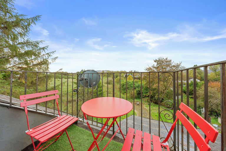 Terrace/patio, Charming Village Escape near Loch Lomond, Stirling