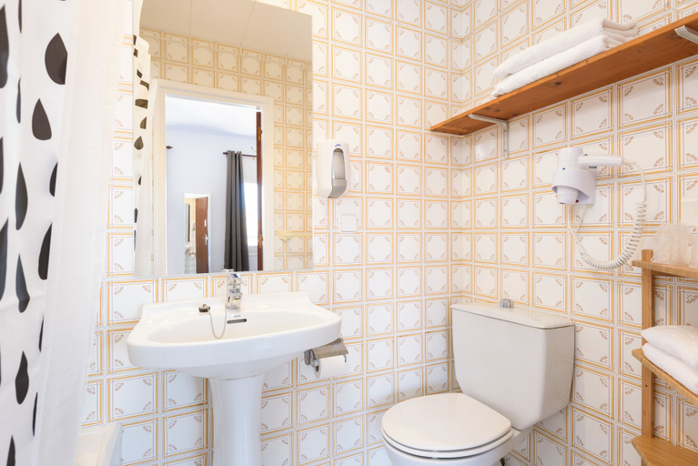 Bathroom 5, Hostal Jume, Baleares