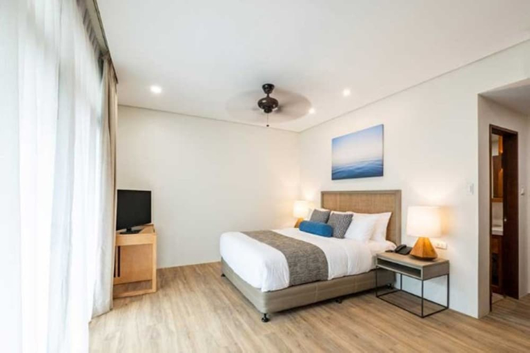 Bedroom 3, Huni Sicogon, Carles
