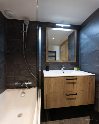 Bathroom 2, Chalet in Serre Chevalier With Family Fun, Hautes-Alpes